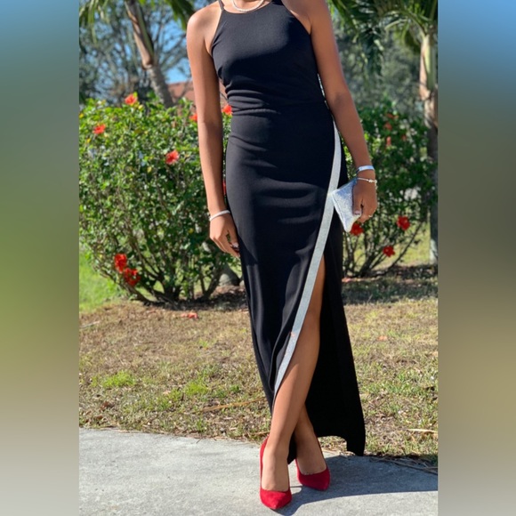 BCX Dresses & Skirts - BCX Womens Black Lined Sleeveless Round Neck Full-Length Cocktail Gown Dress S